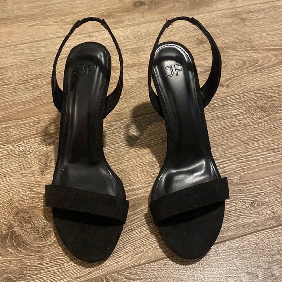 JustFab Shoes - Black Sling back heels